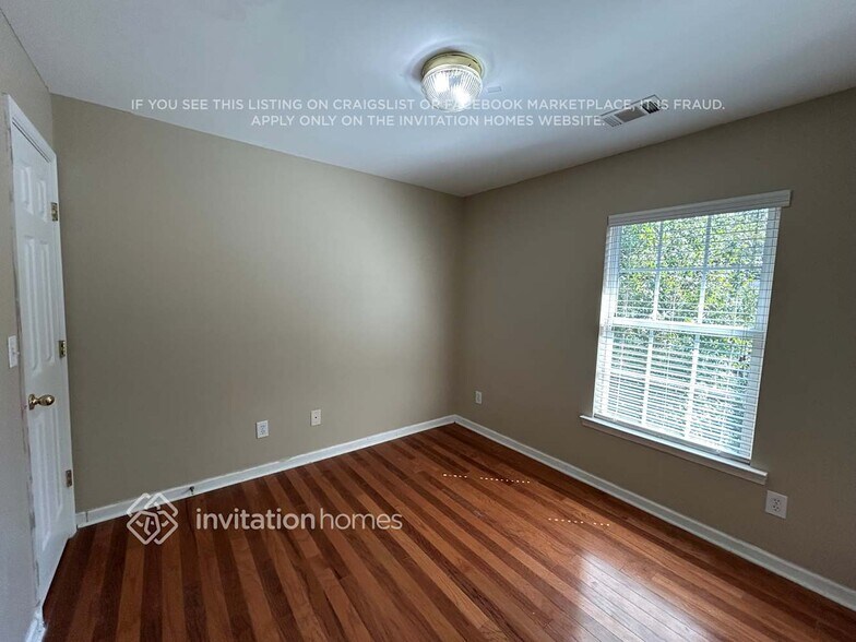 Building Photo - 2136 Appaloosa Way