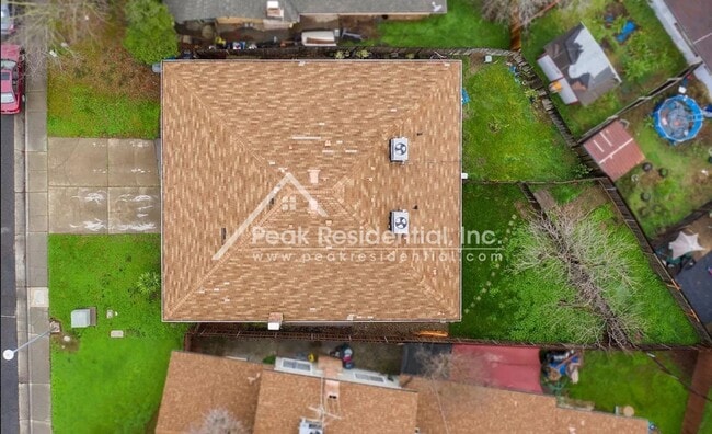 Building Photo - Updated 2bd/2ba Foothill Farms Duplex With 1 Car Garage