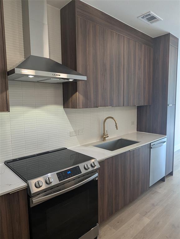 Building Photo - 1701 Simond Ave