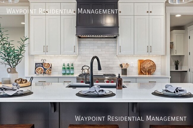 Building Photo - 3570 E Interstellar Ct