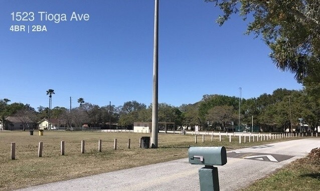 Building Photo - Spacious 4bdrm/2bath Home with 1 car garage ** Section 8 OK ** March 15