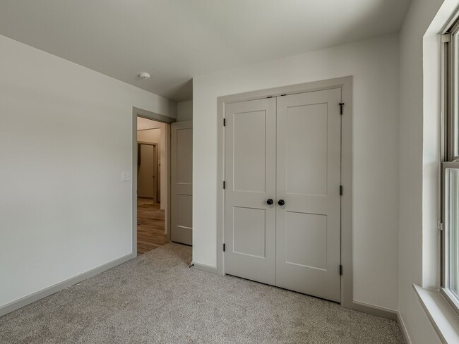 Building Photo - Brand New Home In Noble!