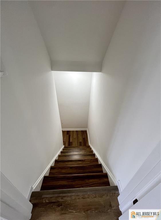 Building Photo - 392 Lackland Ave