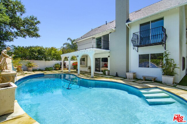 Building Photo - 5020 Dantes View Dr