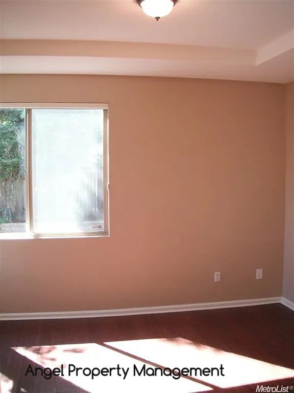 Building Photo - 10101 E Taron Dr