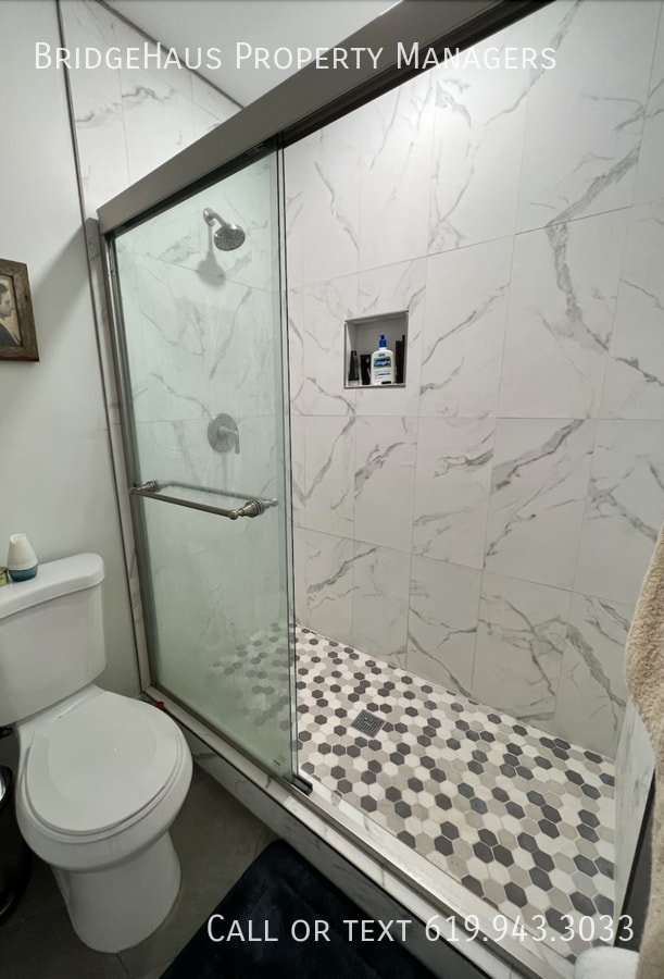 Building Photo - 4436 Cherokee Ave