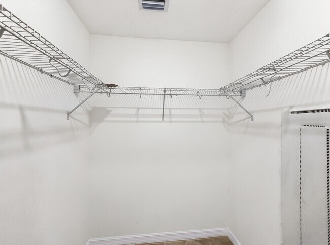 Building Photo - 5807 Double Eagle Cir