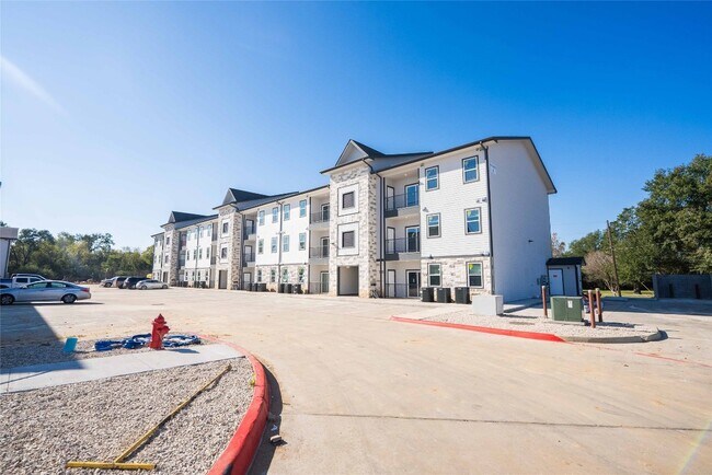 Building Photo - 2101 Reinke Rd