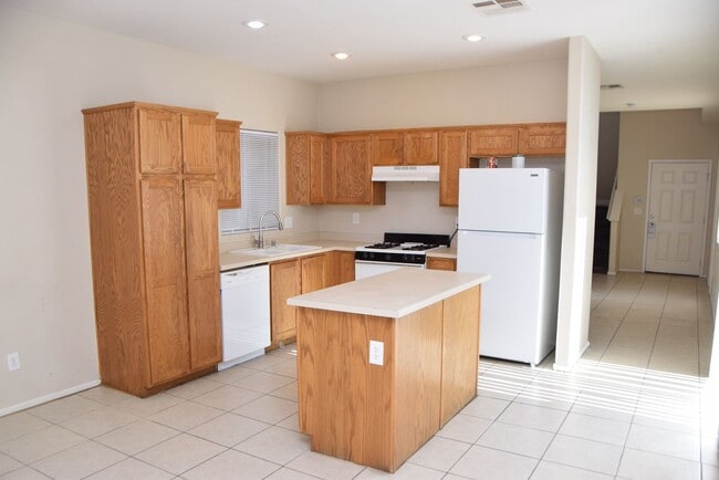 Building Photo - NORTH - 2 STORY HOME - 89081