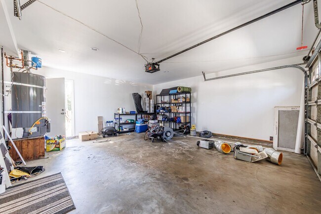 Building Photo - Beautifully Renovated 3-Bedroom Home in Pr...