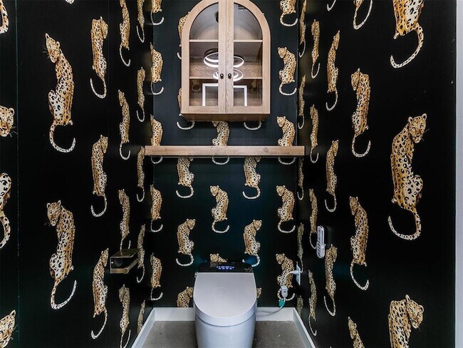 Building Photo - 605 N Idaho Ave