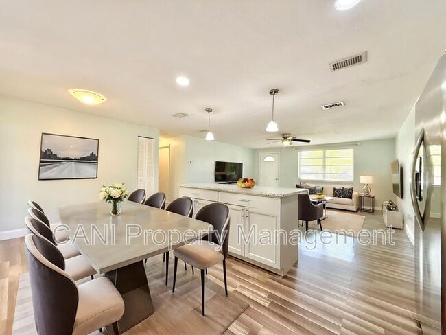 Building Photo - 1529 Culverhouse Dr