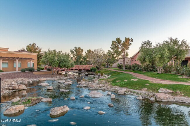 Building Photo - 20500 N Big Dipper Dr