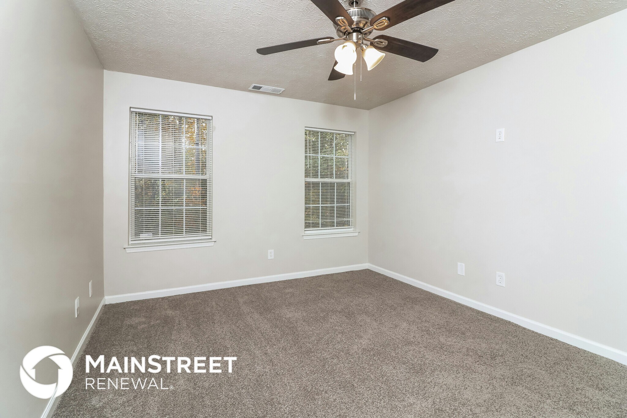 Building Photo - 7250 Bridgeport Ct