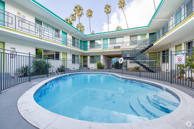 Pool - 400 S. Mariposa