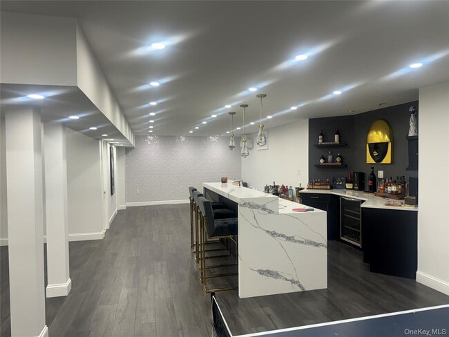 Building Photo - 221 Rivendell Ct