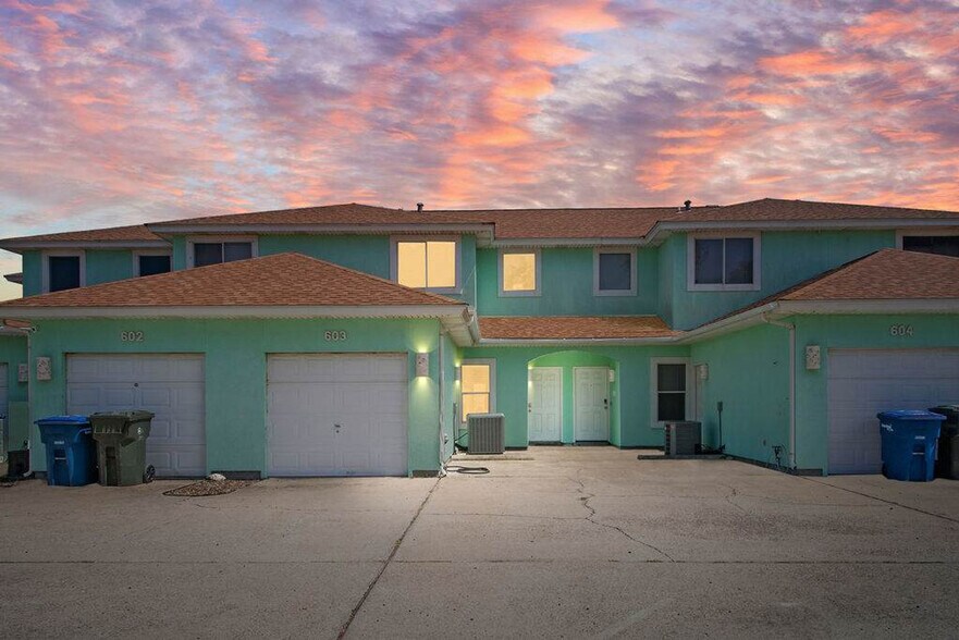 Building Photo - 15406 Gun Cay Ct