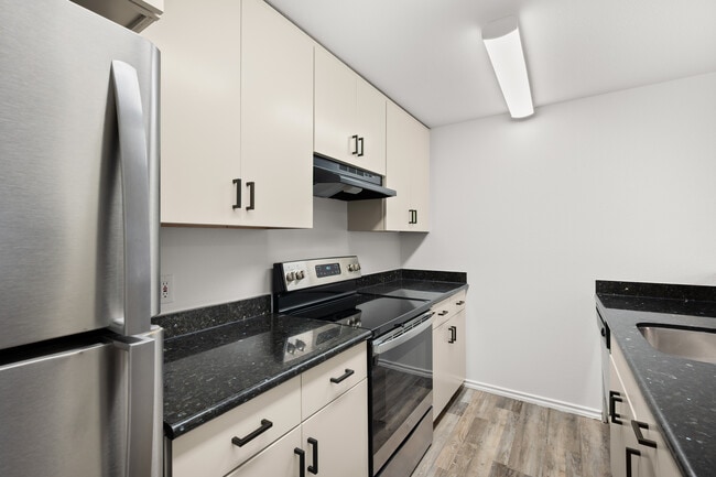 Building Photo - 7453 Newcastle Golf Club Rd