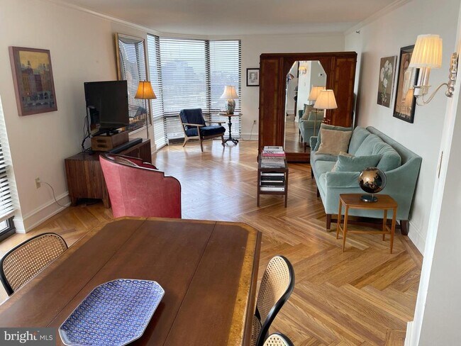 Building Photo - 2018 Walnut St