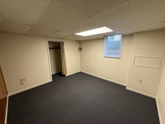 Building Photo - 171 W Patterson Ave