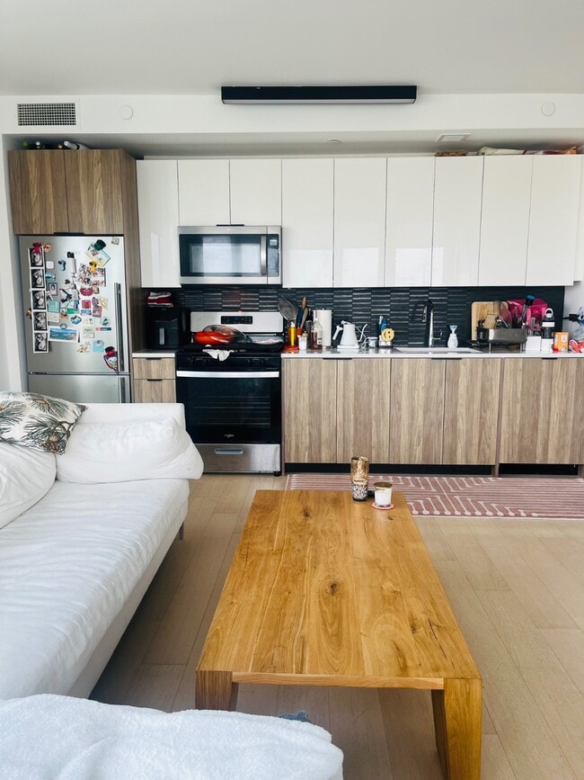 Building Photo - 1-15-15 57th Ave