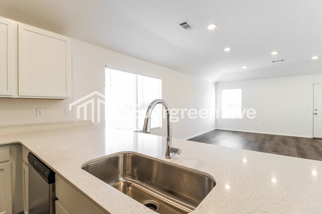 Building Photo - 16 Sourdough Crk Ln