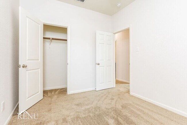 Building Photo - 6034 Mojave Dr