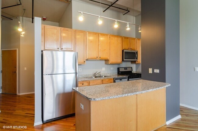 Building Photo - 6 S Laflin St