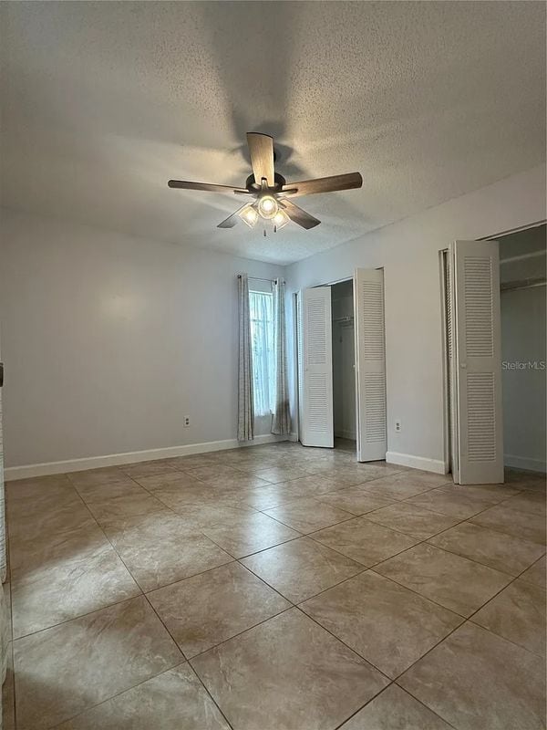 Building Photo - 2709 Shadybranch Dr