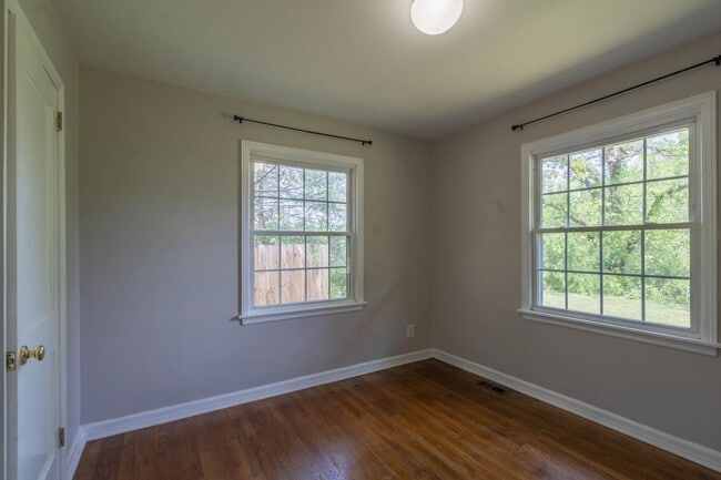 Building Photo - Beautiful 3 bed and 1 bath house in Johnso...