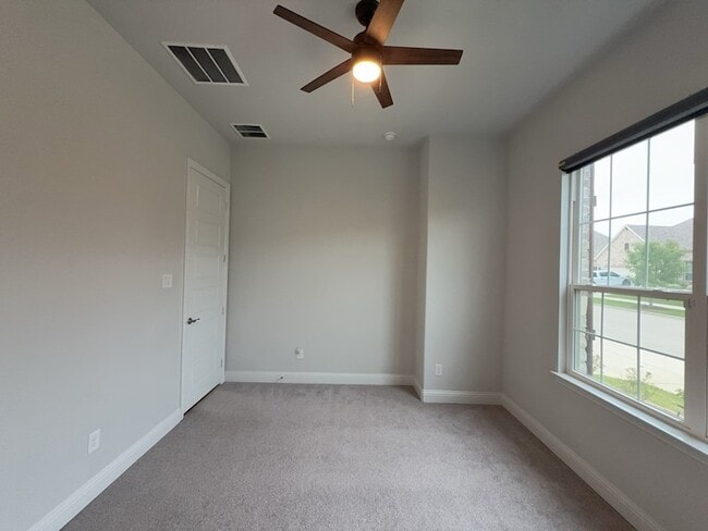 Building Photo - 7021 Lookout Ln