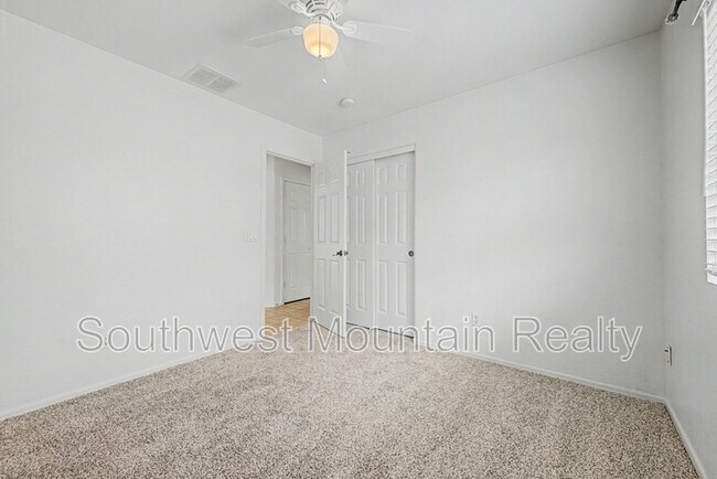 Building Photo - 1237 W Fruit Tree Ln