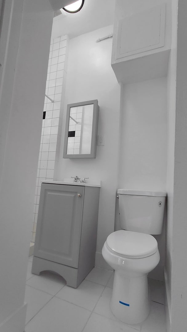 Building Photo - 2543 S St Louis Ave