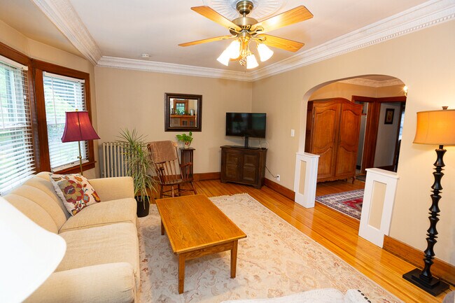 Living Room - 117 Merchants Rd