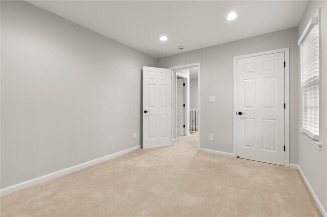 Building Photo - 3220 Casteel Rd