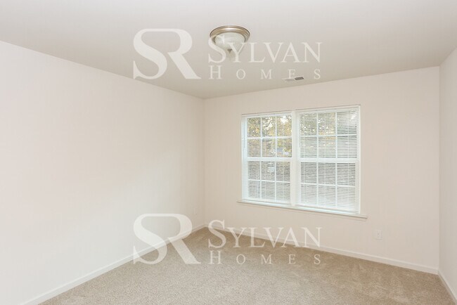 Building Photo - Carve Out a Great Life Here!