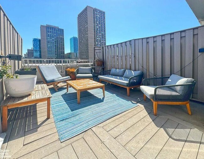 Building Photo - 2 bedroom in New York NY 10012