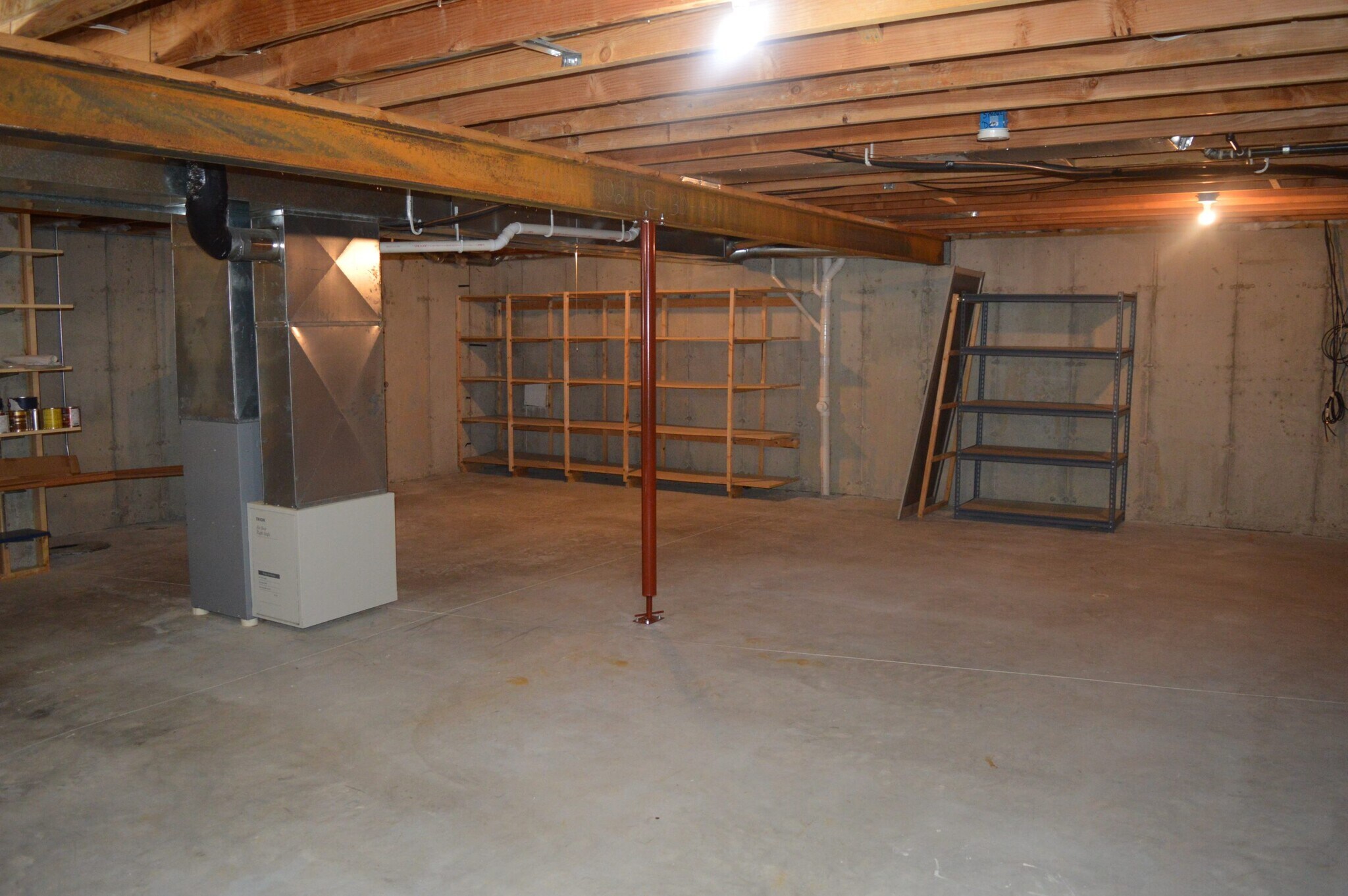 Building Photo - 4734 Bergamot Way