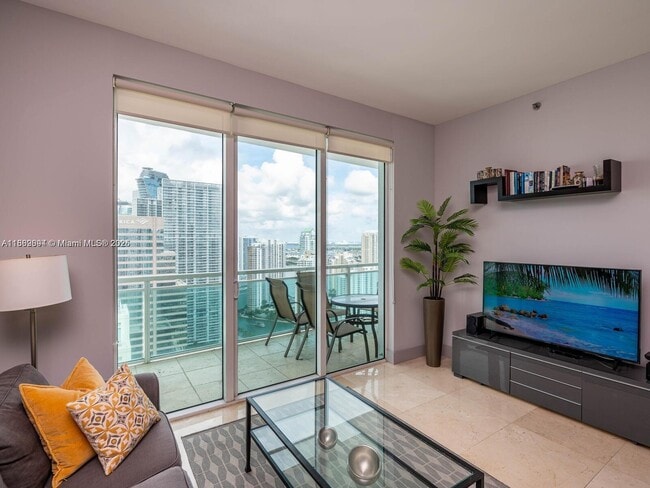 Building Photo - 950 Brickell Bay Dr