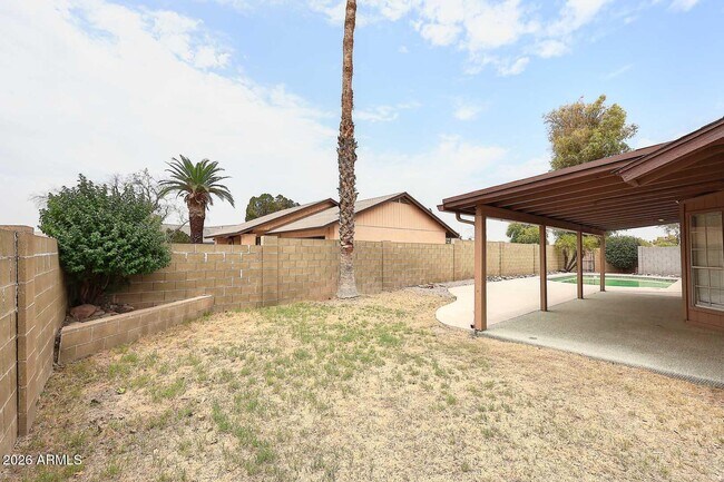 Building Photo - 1904 N Arrowhead Cir