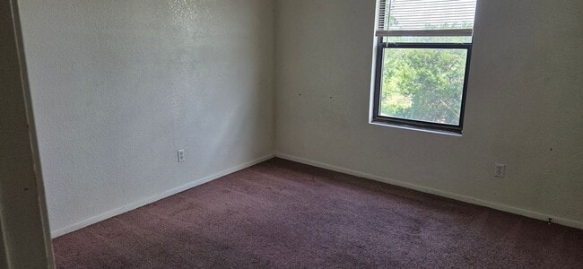 Building Photo - 1101 SHANA RAE Cir