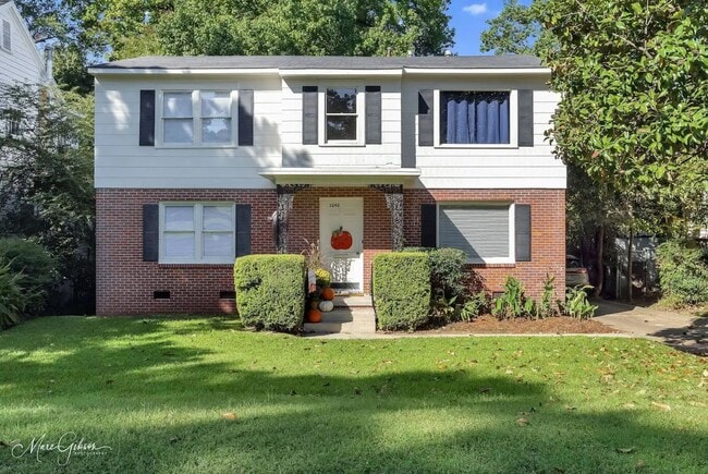 Primary Photo - Fairfield Ave - 2 bed 1 Bath Apartment