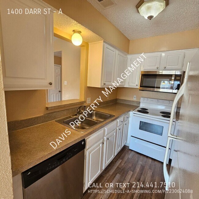 Building Photo - 1400 Darr St