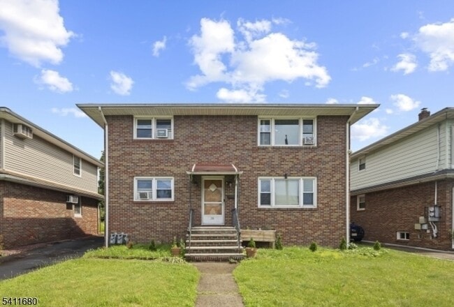 Building Photo - 30 Cottage Pl