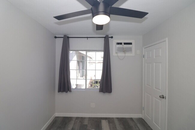 Building Photo - 4239 Swift Ave