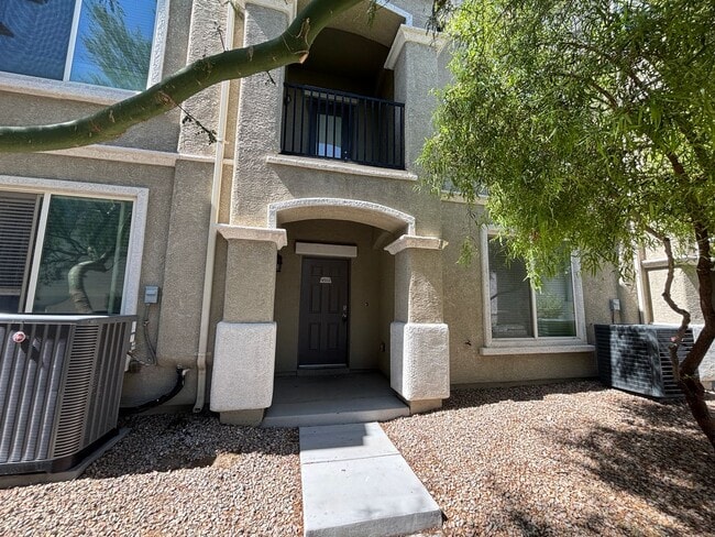 Primary Photo - GUARD GATED 3 BED 2.5 BATH 2 CAR GARAGE TO...