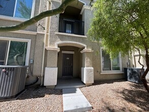 Building Photo - GUARD GATED 3 BED 2.5 BATH 2 CAR GARAGE TO...