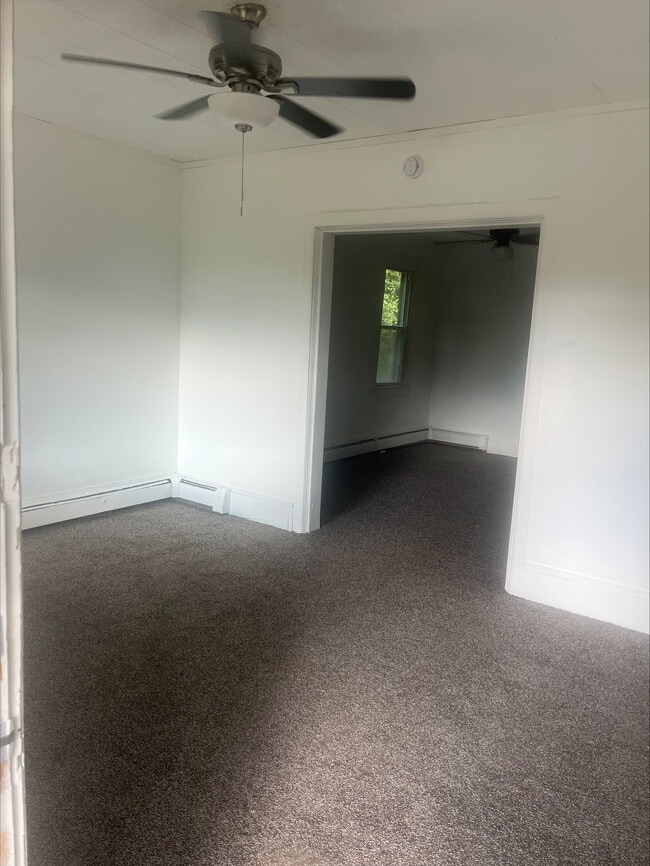 Building Photo - 206 Welles St