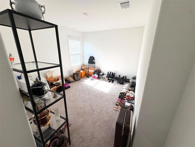 Building Photo - 322 Canley Lp