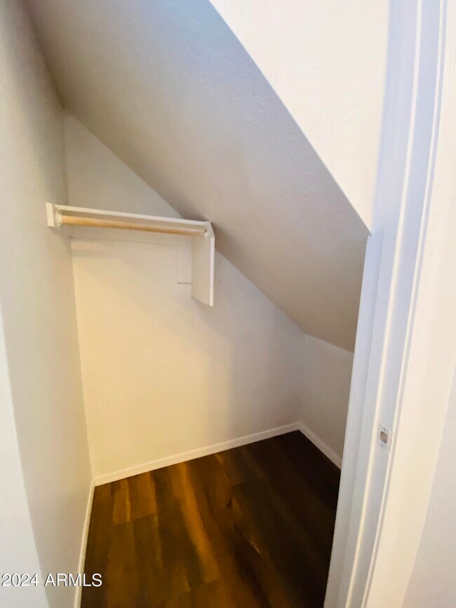 Building Photo - 1886 E Don Carlos